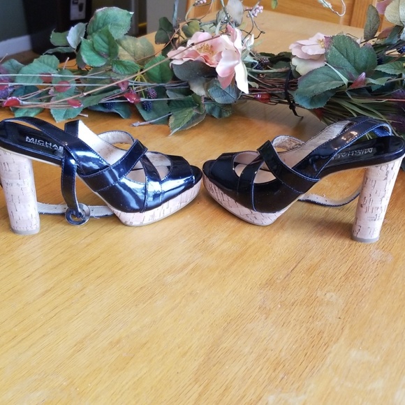 COPY - Womens Michael Kors Heels - Picture 2 of 7